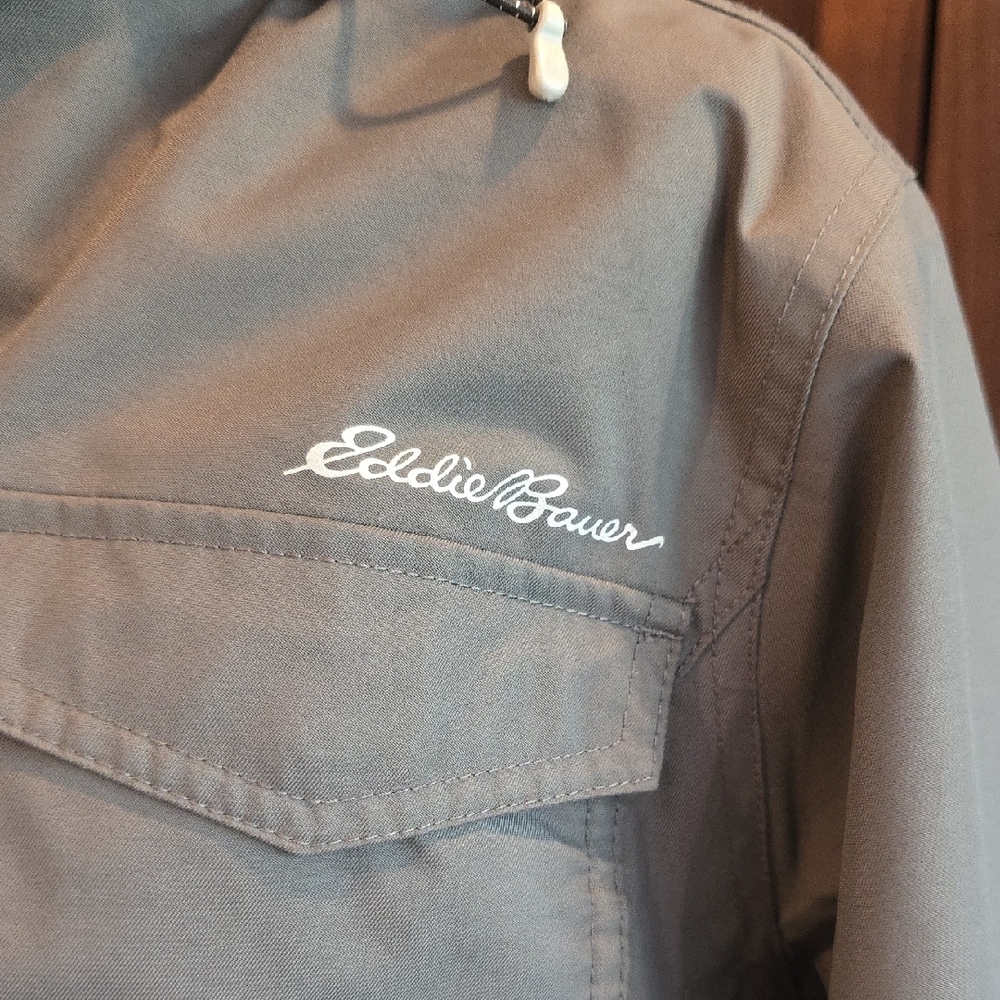 Eddie Bauer Gray Women's Raincoat - Picture 2 of 9